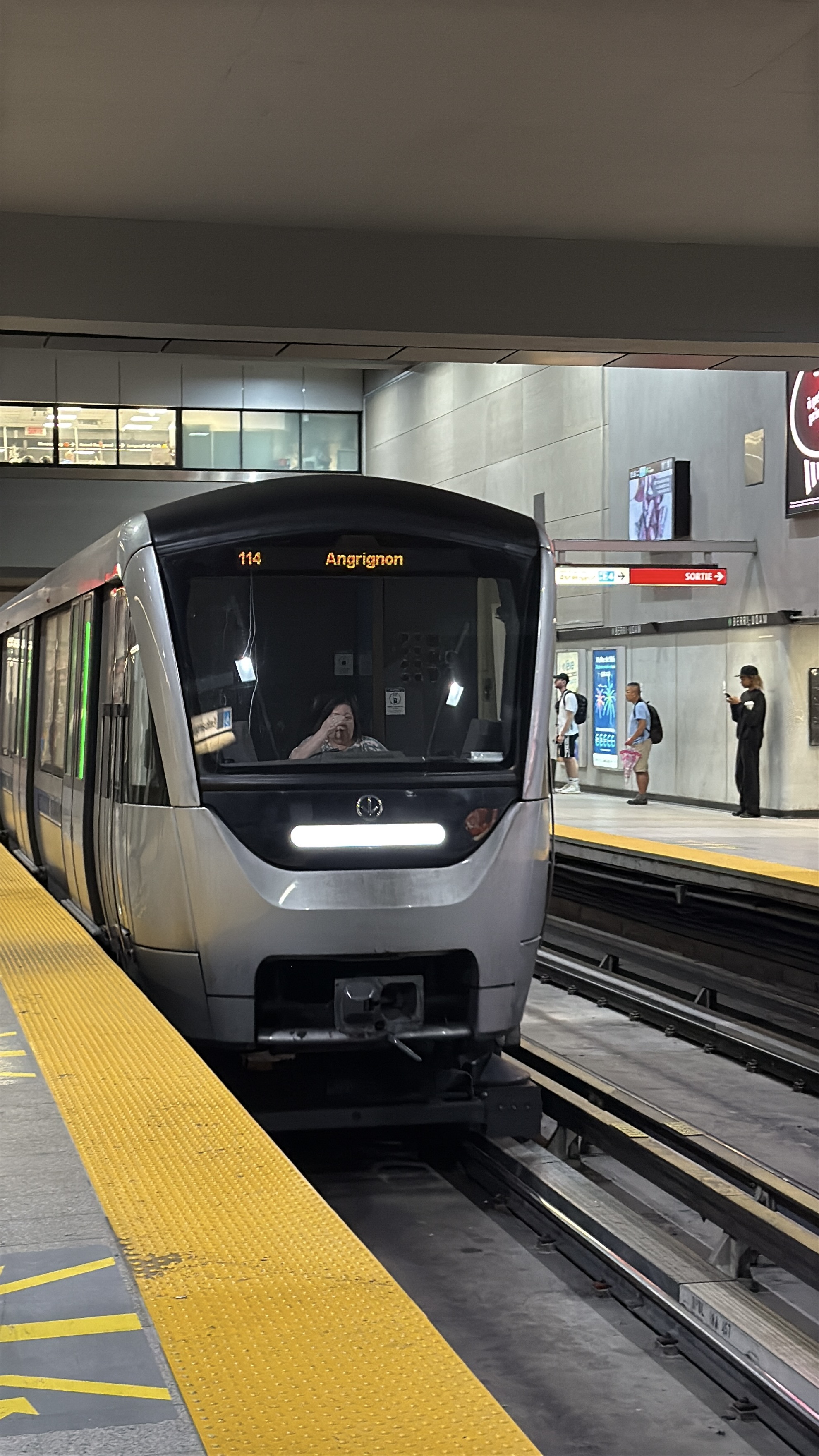Montreal: Metro